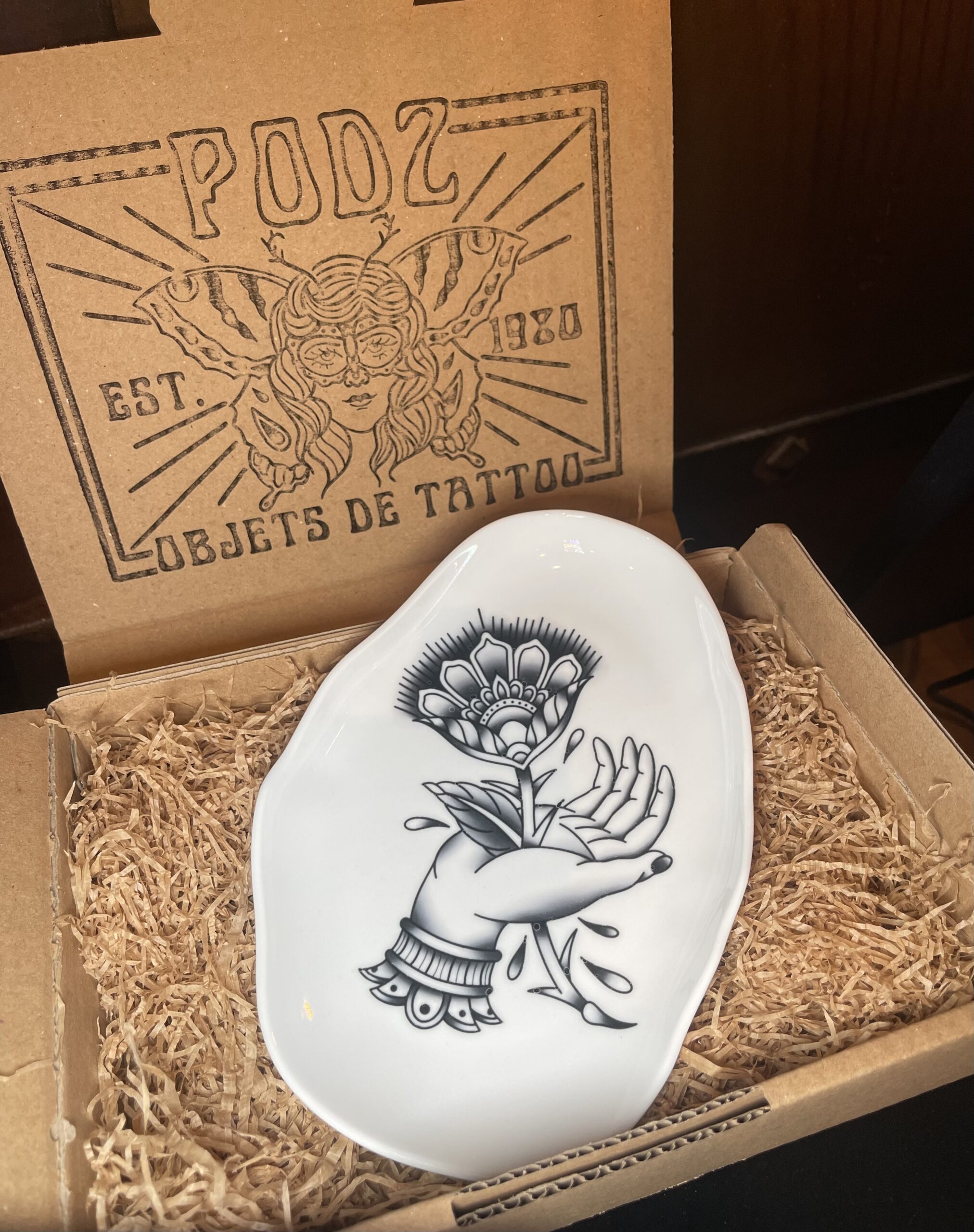 ASSIETTE VIDE-POCHES LA MAIN EPINEUSE